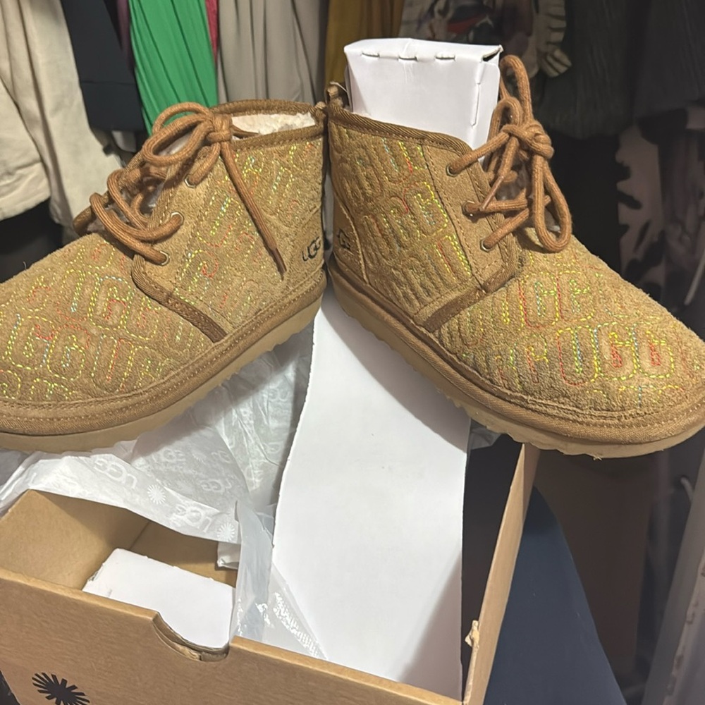 Uggs Neumel sz 2